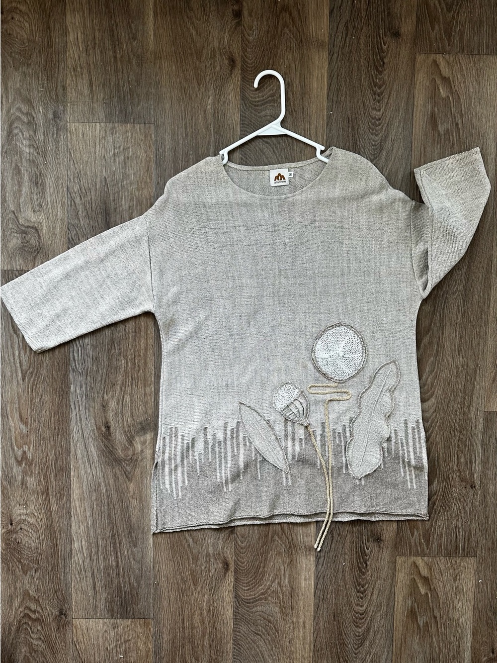 Aranche Wearable Art Knit Top Pullover Sweater Size M Gray Sequined Lagenlook